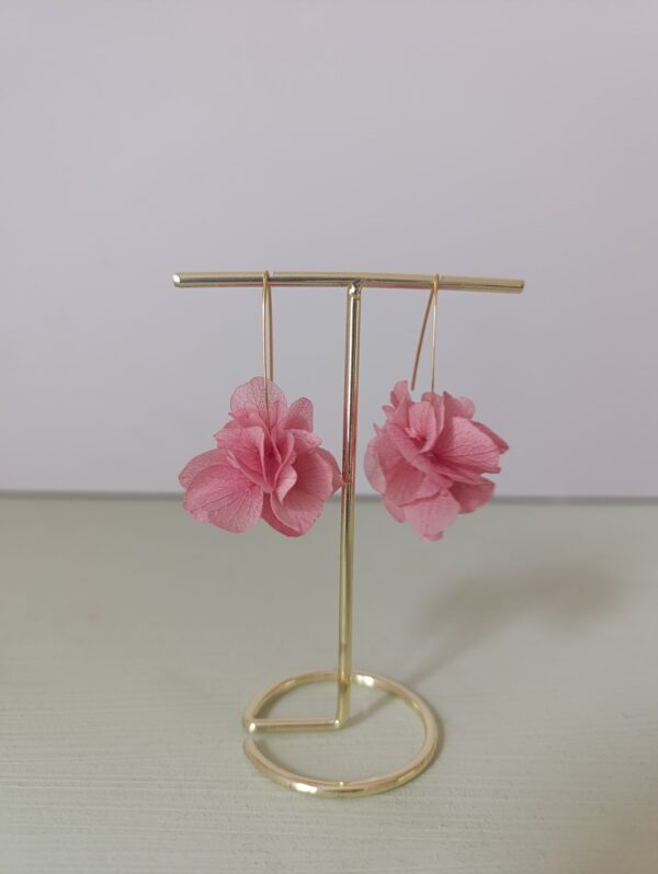 Boucles d'oreilles pendantes - Hortensia rose – Image 3